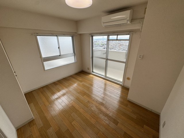 居室・リビング　この写真は同マンションの他のお部屋のものです