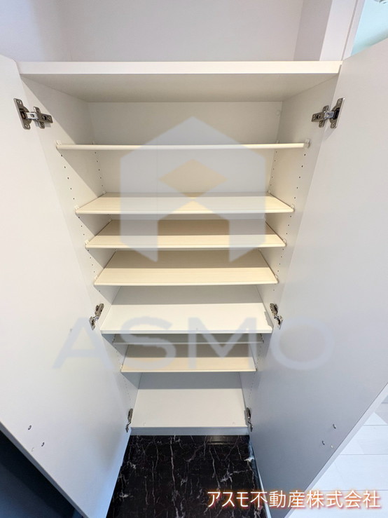 収納　同マンション別部屋　参考写真