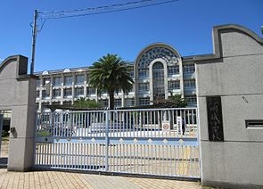 小学校　尼崎市立明城小学校（小学校）まで815m