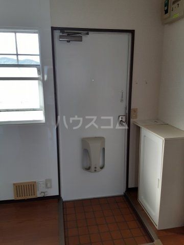 磯部ハイツ月見屋敷Aの玄関写真