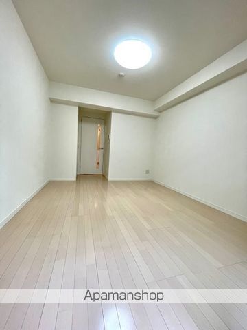 レジディア用賀の居間写真
