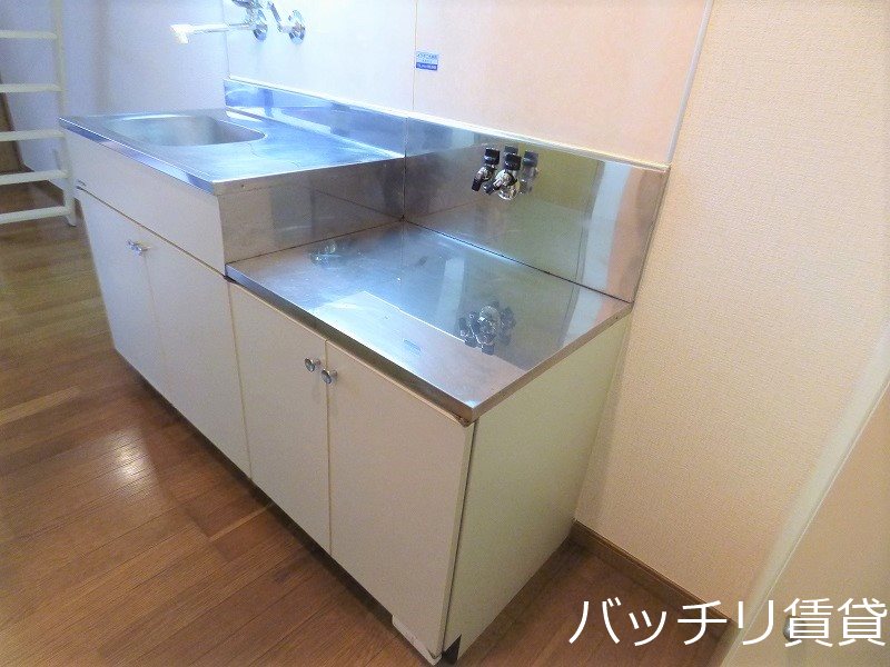キッチン　画像は同型タイプの為、現状を優先致します。