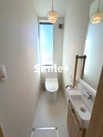 北長瀬表町2丁目戸建のトイレ写真