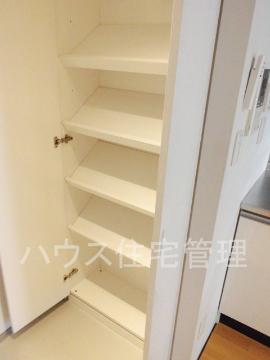 阪急京都線 富田駅 徒歩2分 7階建 築18年の玄関写真