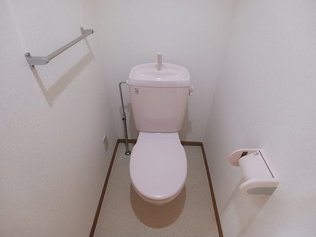 トイレ　落ち着いたトイレです