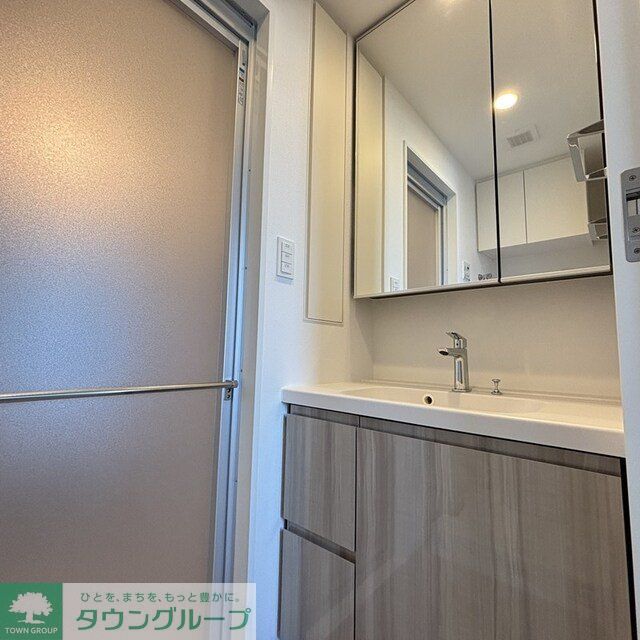 洗面設備　※写真は同タイプ住戸です。