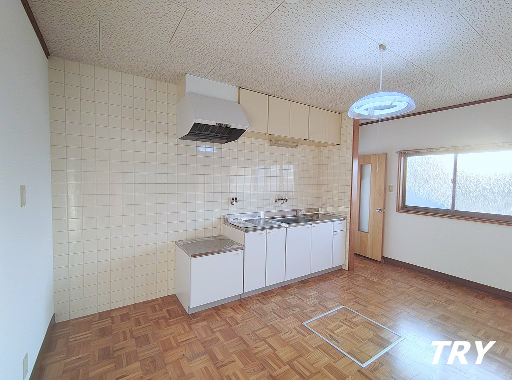 居室・リビング　広々とした明るいリビング！