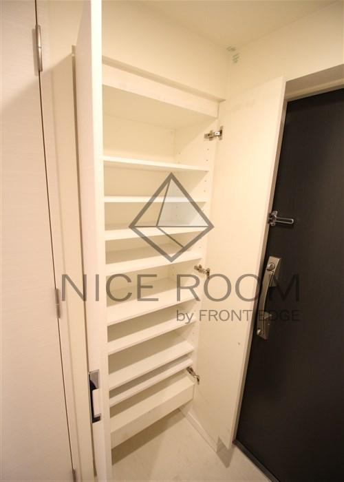 収納　サムティ江戸堀ASUNT　シューズボックス