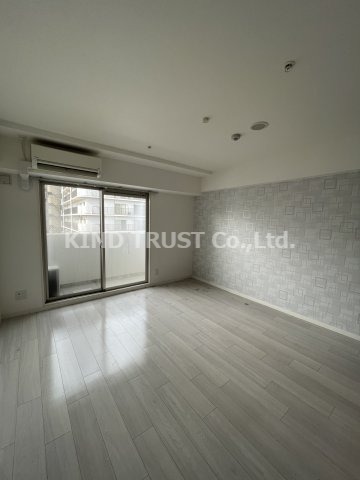 居室・リビング　こちらの居間で趣味の時間をお楽しみください