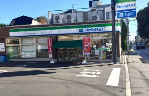 コンビニ　ファミリーマート世田谷奥沢一丁目店（コンビニ）まで243m