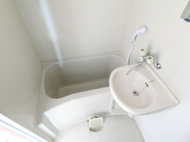 バス・シャワールーム　図面と現状に相違がある場合には現状を優先