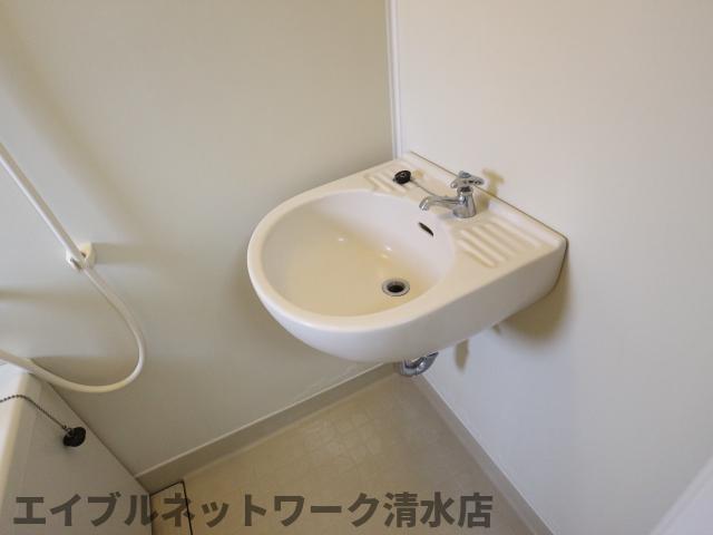 【静岡市清水区三保のアパートの洗面設備】