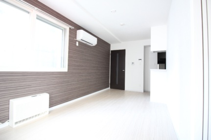 居室・リビング　★2015年築！　★都市ガスエコジョーズ仕様等設備充実！