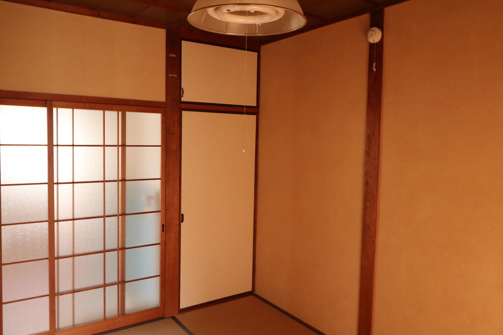 居室・リビング　１階居室です。