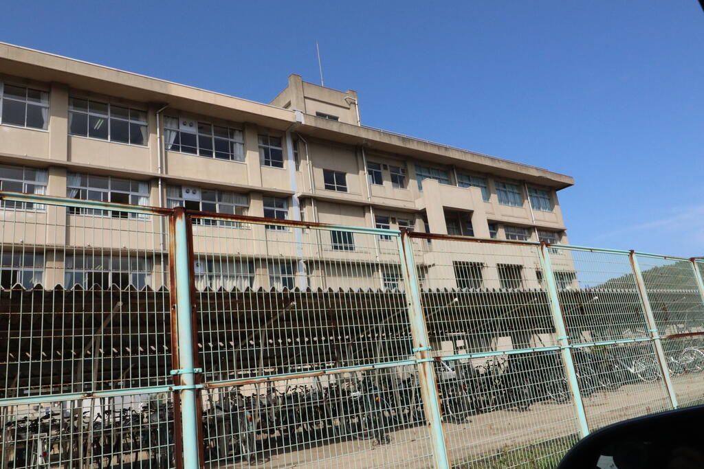 中学校　福山市立誠之中学校（中学校）まで769m