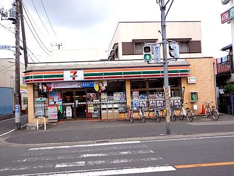 コンビニ　セブンイレブン（コンビニ）まで120m