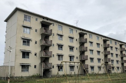 加東市沢部のマンションの建物外観