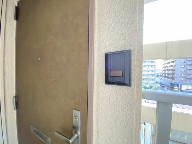 セキュリティ　玄関横