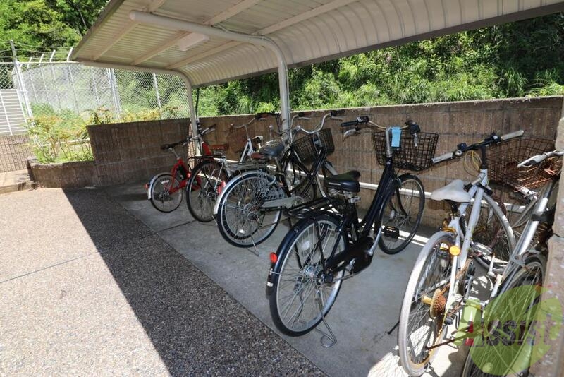 【神戸市北区山田町小部のアパートの駐車場】