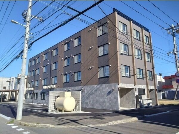 【札幌市北区新琴似一条のマンションの建物外観】