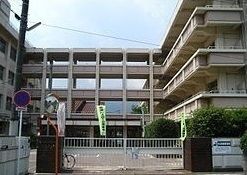 【広島市佐伯区利松のアパートの小学校】