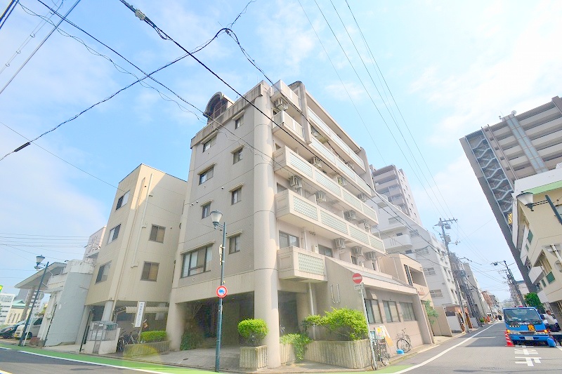 広島市中区舟入本町のマンションの建物外観