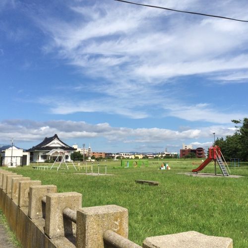 【フロンティア・プラザの公園】