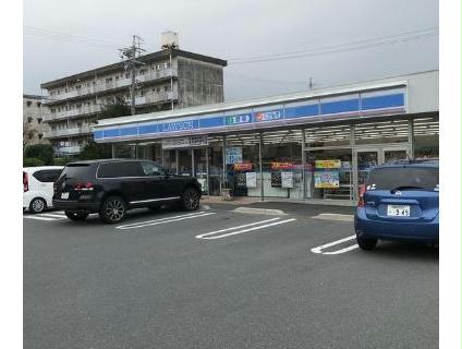 【豊川市駅前通のアパートのコンビニ】