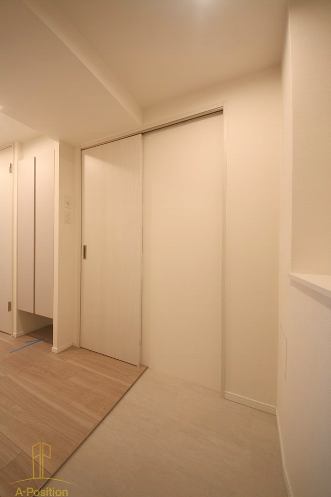 玄関　シーズンフラッツ梅田EAST