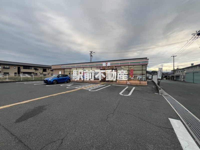 コンビニ　セブンイレブン　　荒尾打越店（コンビニ）まで800m