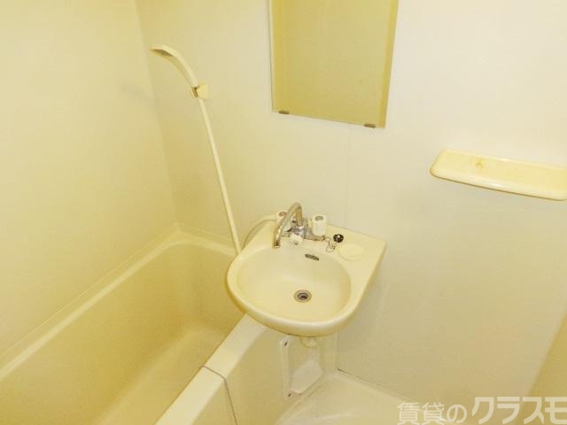 バス・シャワールーム　お風呂とトイレは別！