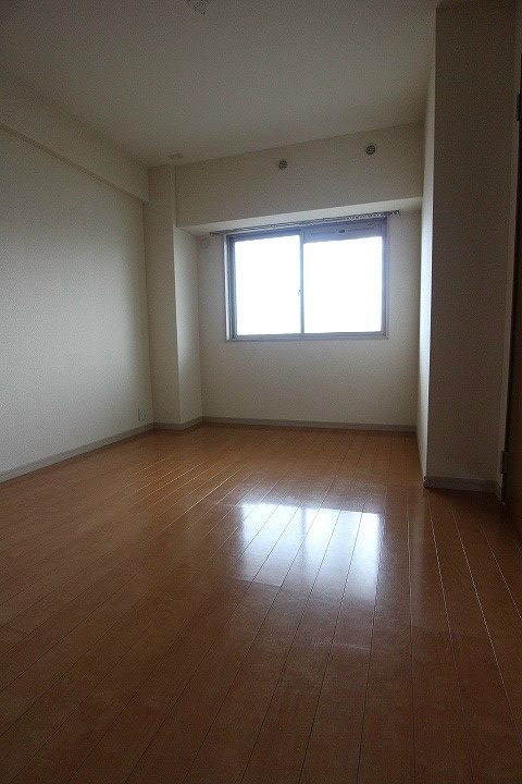 その他部屋・スペース　洋室　陽当たり良好で明るいお部屋です。※別号室参考写真