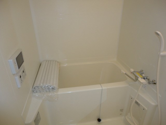 バス・シャワールーム　※別号室の写真です。