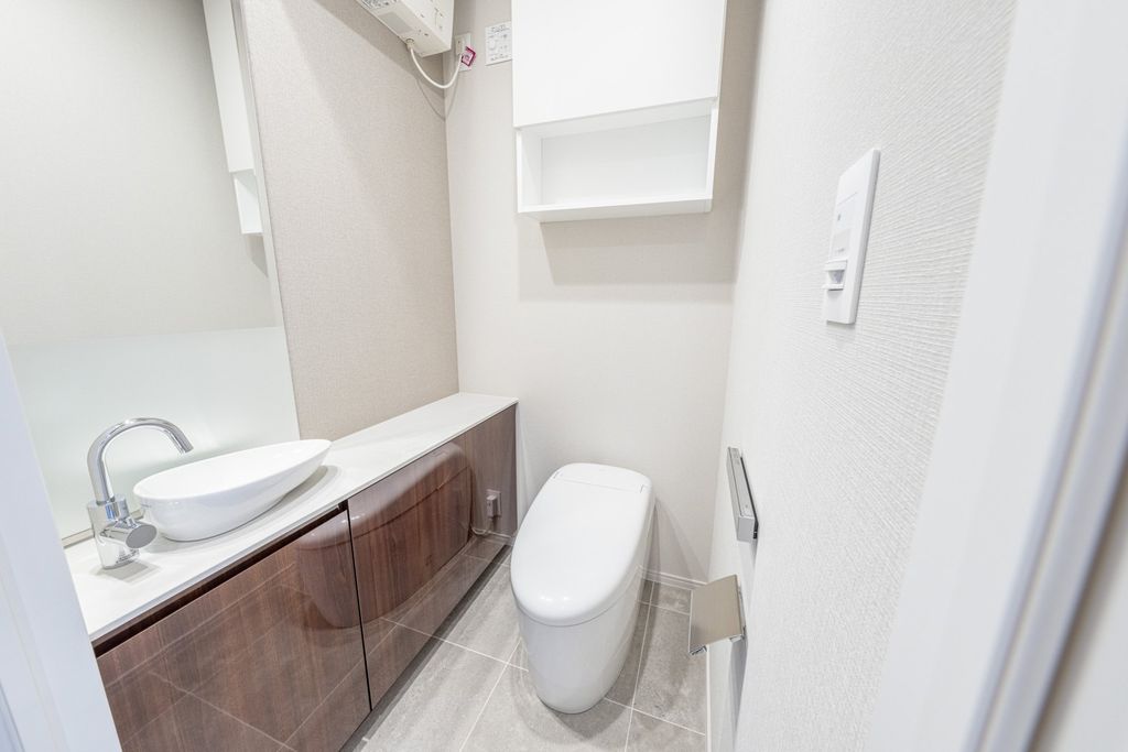 トイレ　トイレ