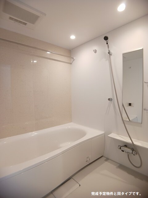 バス・シャワールーム　追い焚き付きでいつでも温かいお風呂に浸かれます☆※類似物件