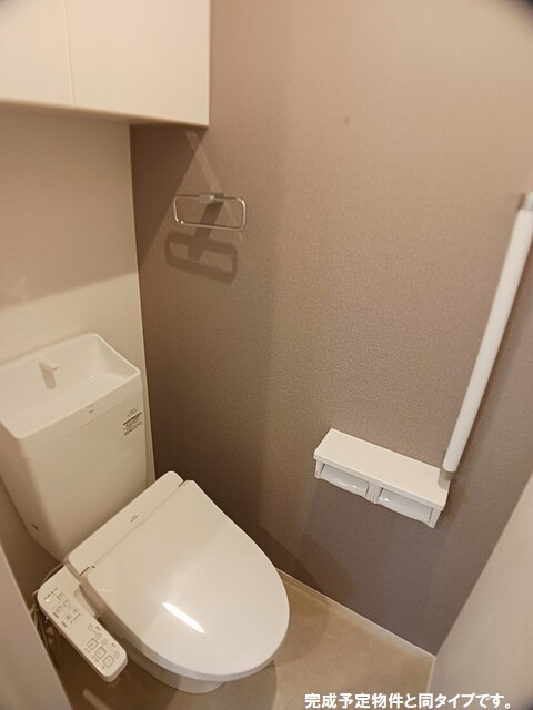 トイレ　温水洗浄便座つき！※類似物件