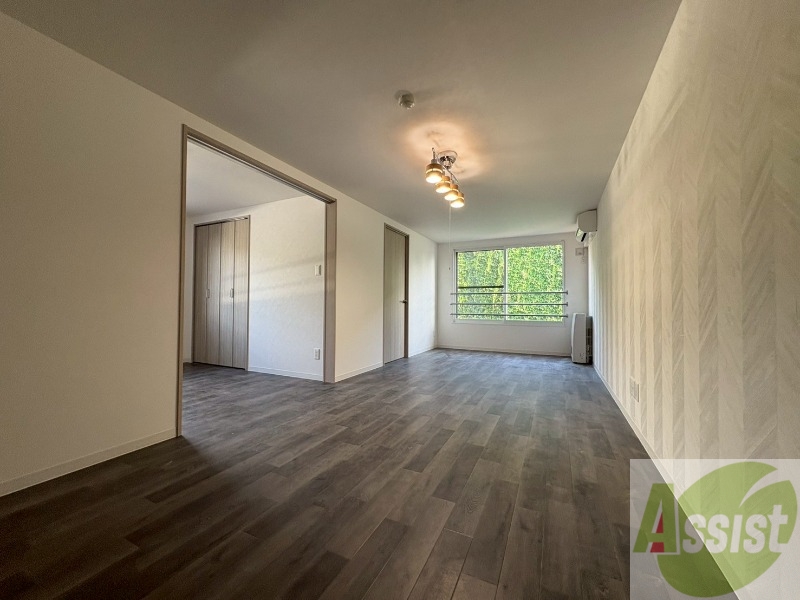 居室・リビング　広くてきれいなリビングです！快適に過ごせそうですね。