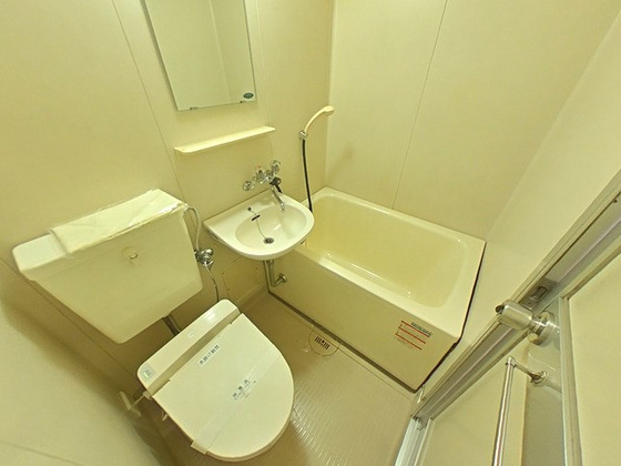 バス・シャワールーム　他号室のお写真です