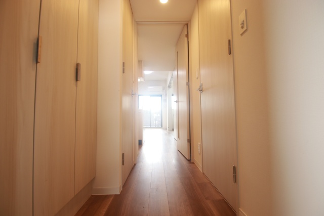 玄関　※別室の参考写真の為、現況優先です。