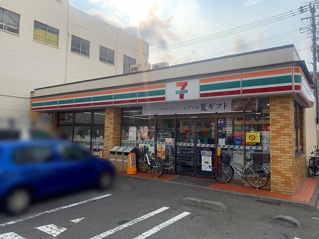 コンビニ　セブン－イレブン横浜浦島町店（コンビニ）まで398m