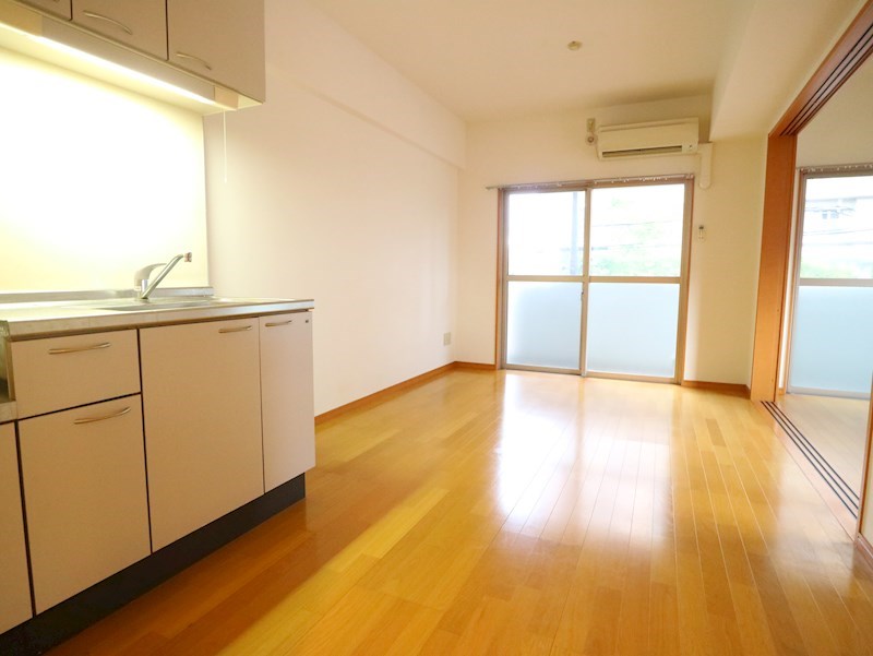 居室・リビング　6.4帖のダイニング。