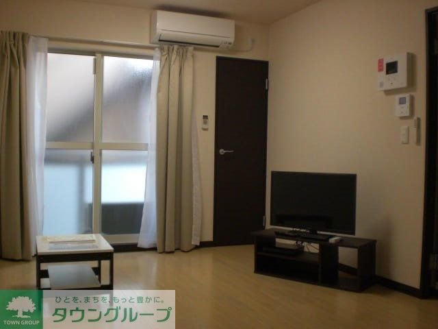 居室・リビング　※反転タイプ有り（104号室はメゾネット）