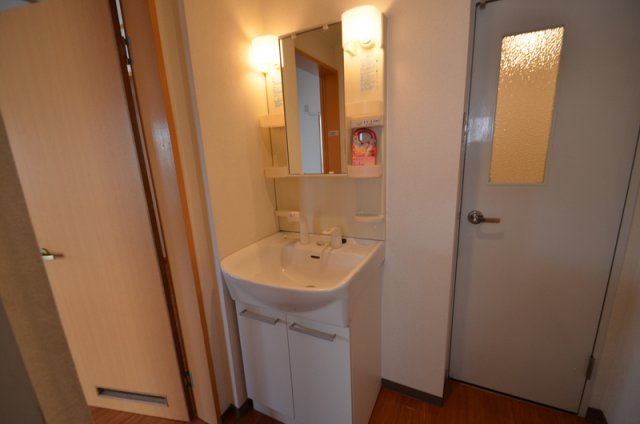 洗面設備　洗髪洗面化粧台