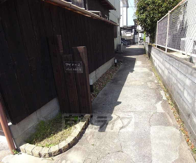 その他共有部分　建物にはいる通路です