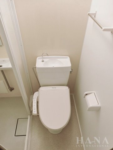トイレ　同タイプ参考写真です。