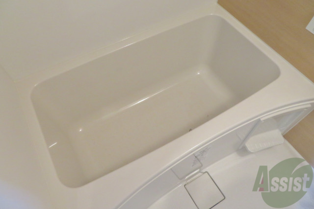 バス・シャワールーム　この広さなら、ゆーっくりと入れますね