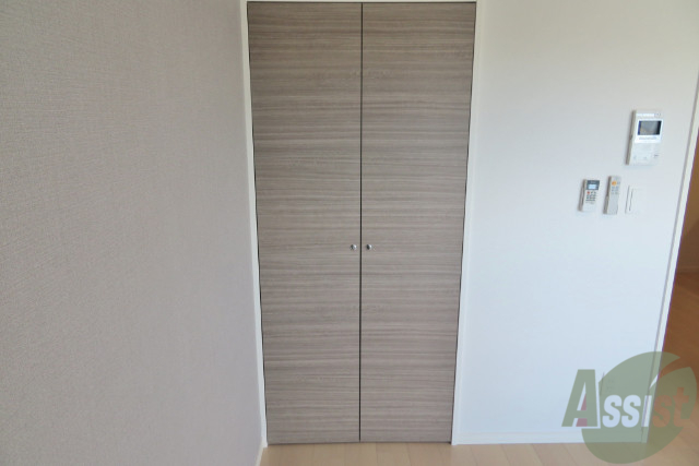 収納　収納は少し小さめのがついてました