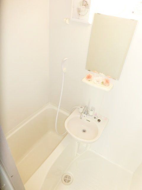 バス・シャワールーム　バスルーム