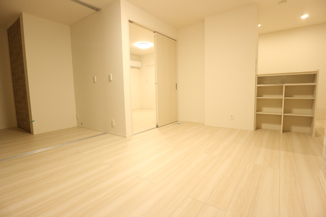 居室・リビング　※写真は他号室です