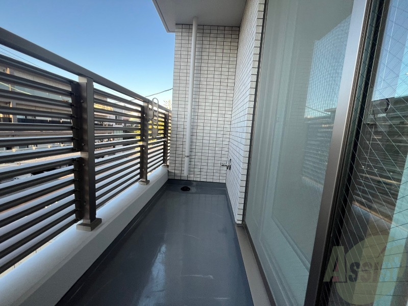 バルコニー　バルコニーが付いていますので一息ついてみてはいかがですか。